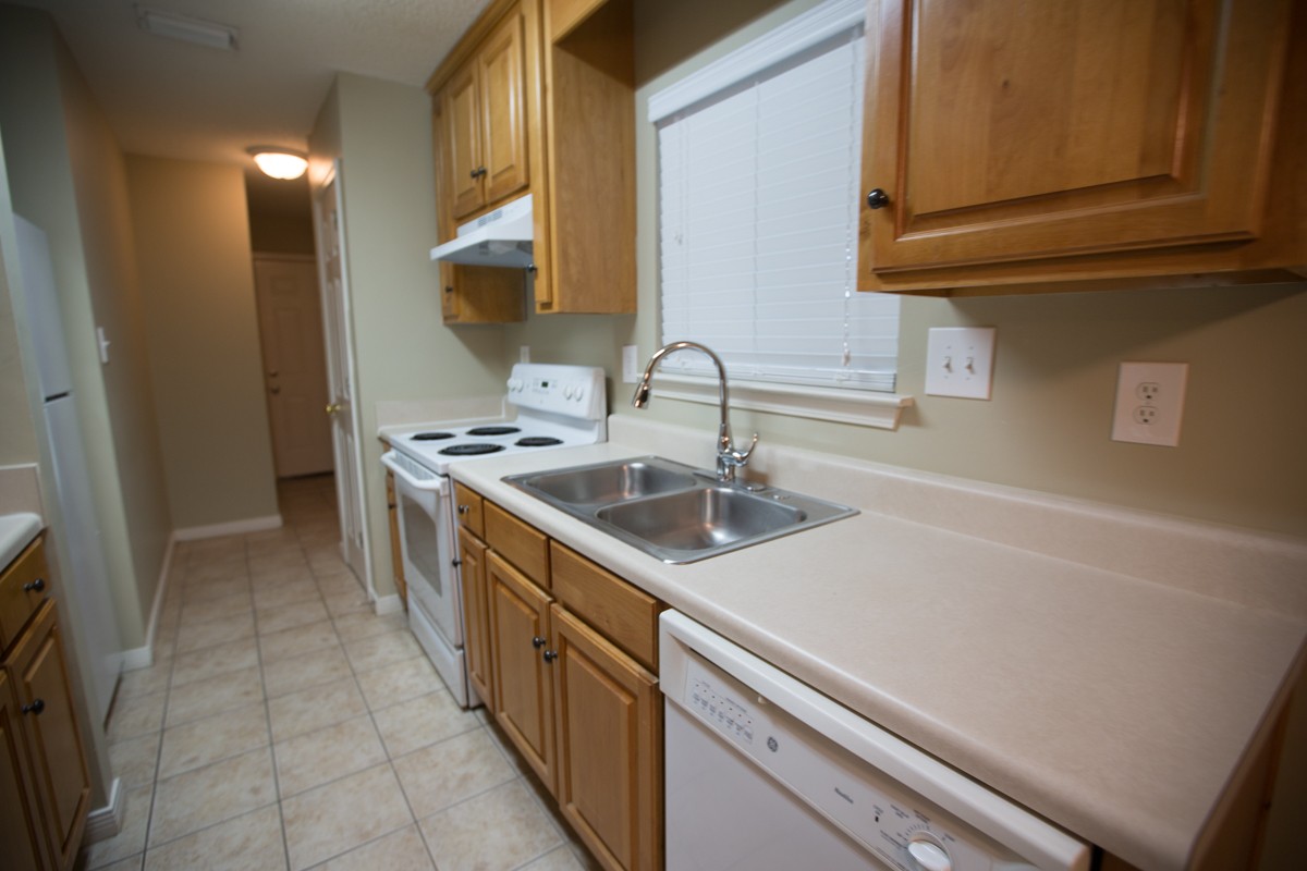 South Pointe Apartment Homes - 1212 Springfield Drive