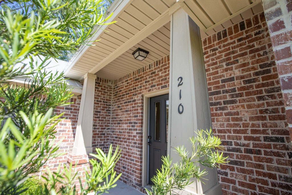 South Pointe Apartment Homes - 210 Springfield Drive